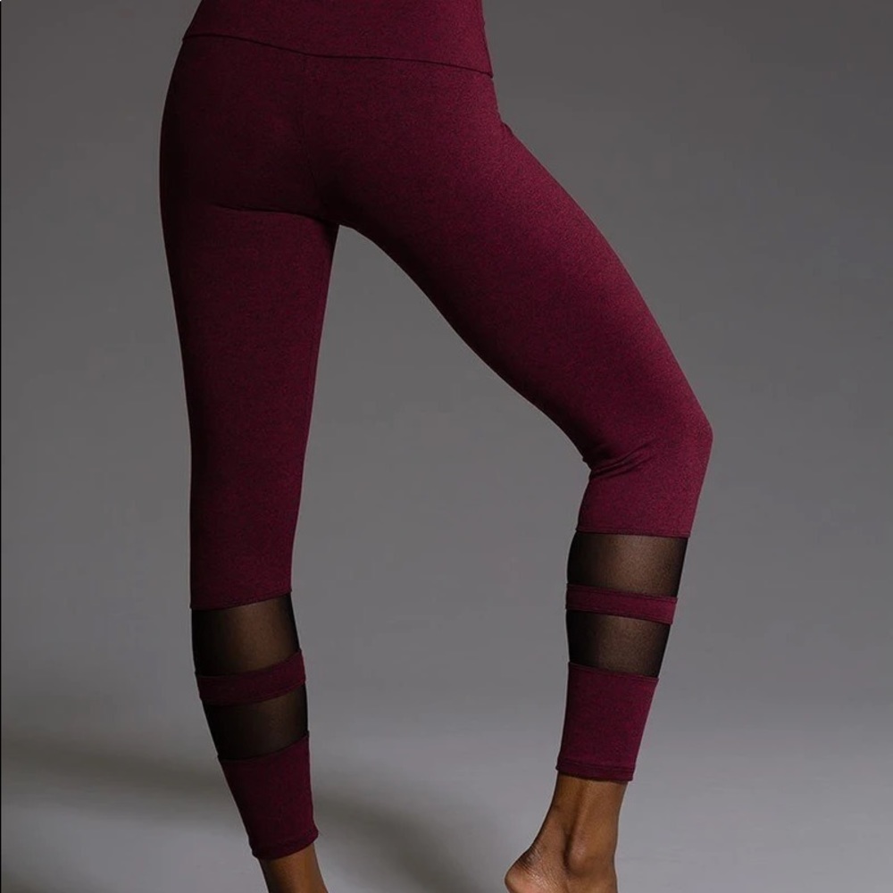 SOLD - Onzie 7/8 Racer High Waisted Midi Legging